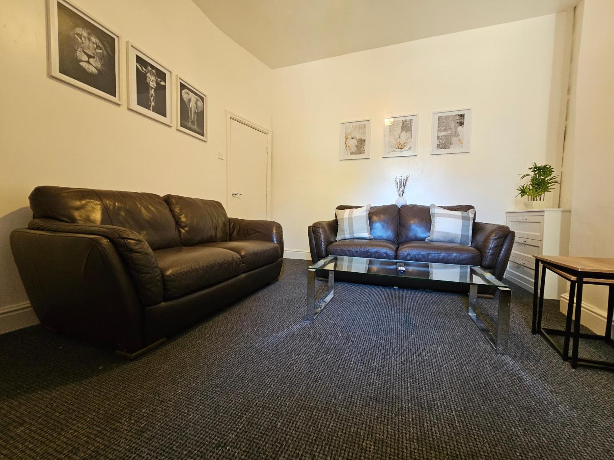 הוילה פרסטון Convenient 3 Bed, Pr1 Near Uclan N Train Station מראה חיצוני תמונה